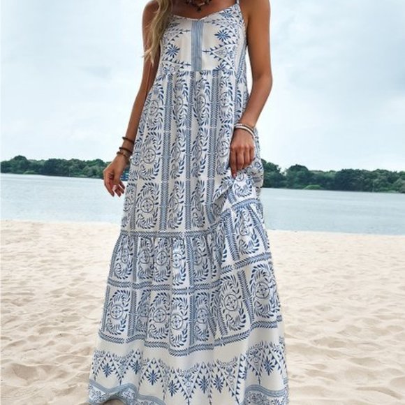 Dresses & Skirts - Blue Floral Sleeveless Maxi Dress - Size XL